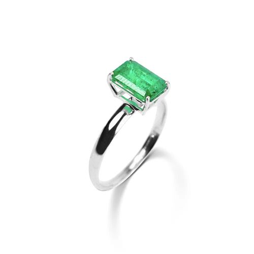 Anel Vital Retangular de Ouro Branco 18k com Esmeralda