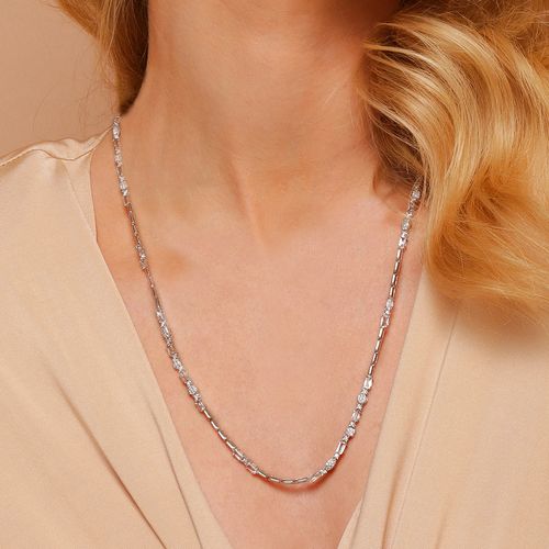Colar Essência de Ouro Branco 18k com Topázio Branco e Diamantes