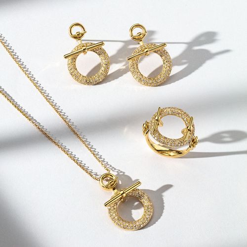 Anel Stand By Me de Ouro Amarelo 18k com Diamantes