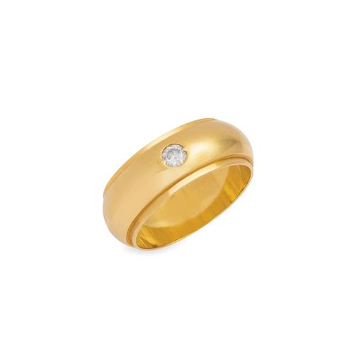 Aliança de Ouro Amarelo 18k Meia Cana Degrau 7,8 mm com Diamante (un.)